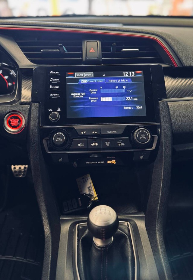 Honda Civic Si Sedan Vehicle Full-screen Gallery Image 11