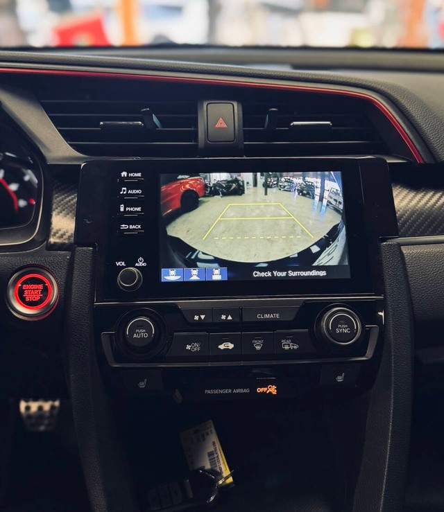 Honda Civic Si Sedan Vehicle Full-screen Gallery Image 12