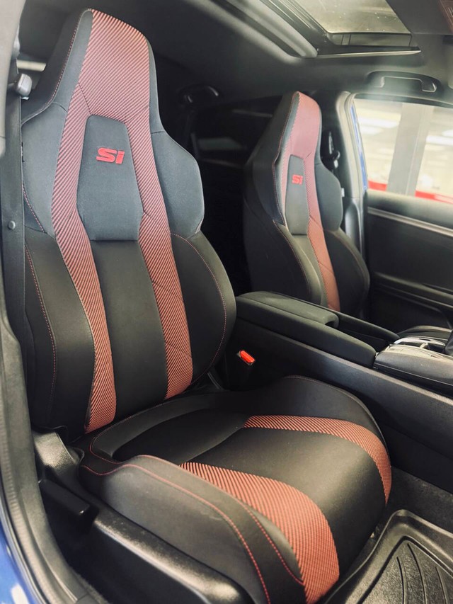 Honda Civic Si Sedan Vehicle Full-screen Gallery Image 14