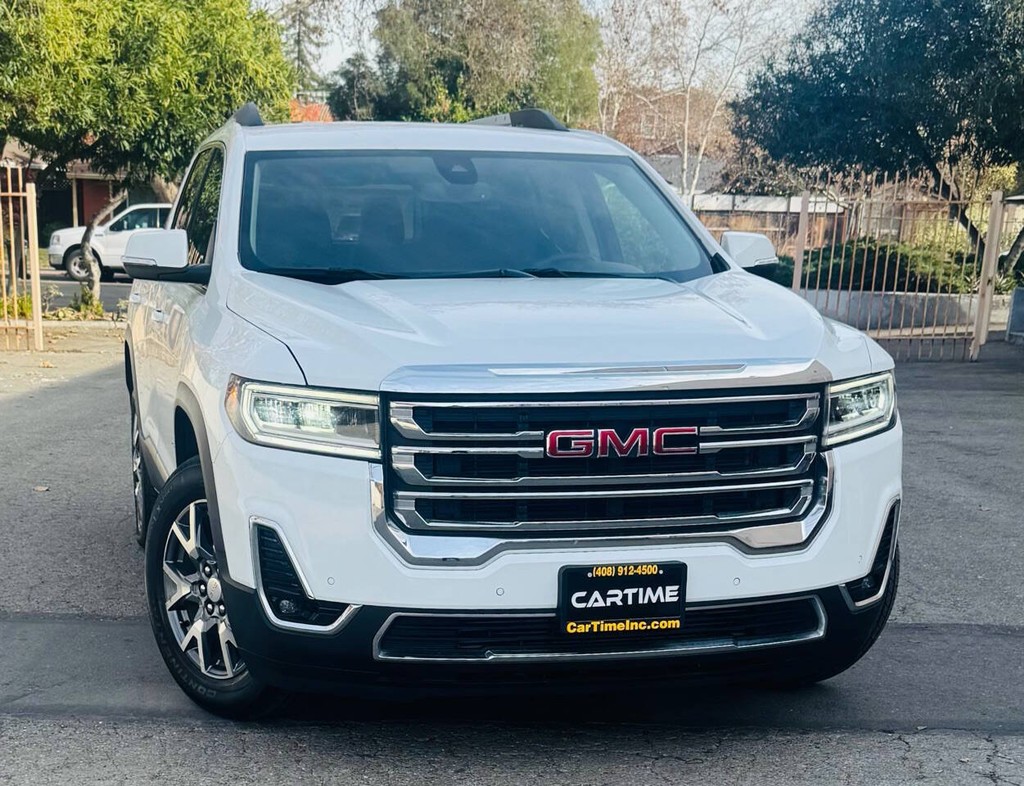 GMC Acadia Vehicle Full-screen Gallery Image 02