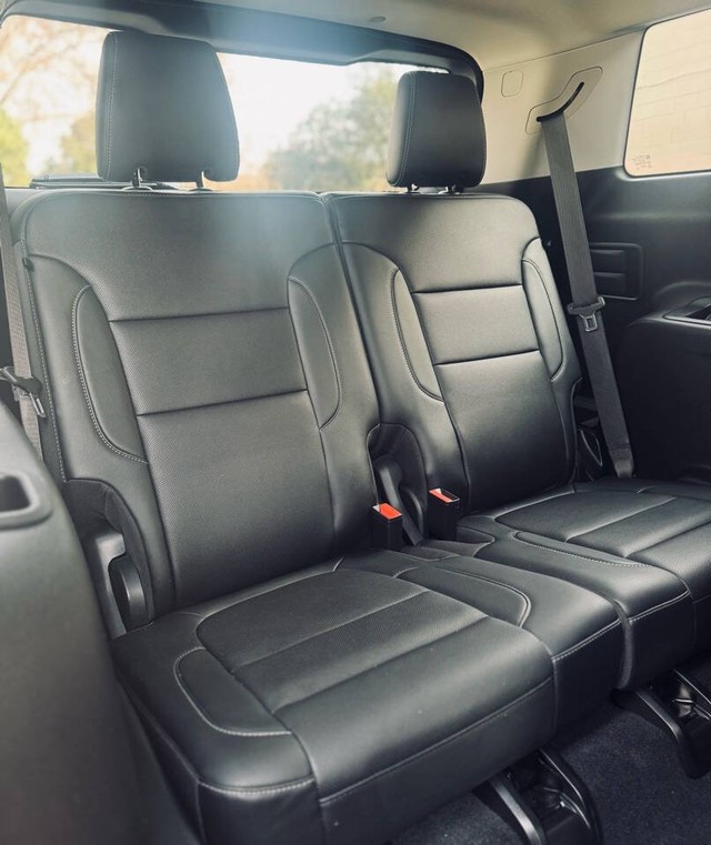 GMC Acadia Vehicle Full-screen Gallery Image 31