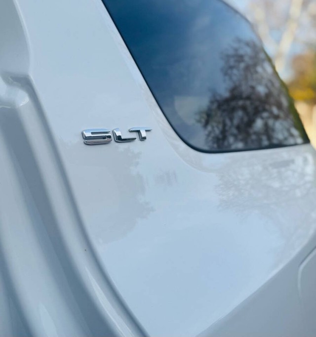 GMC Acadia Vehicle Full-screen Gallery Image 33