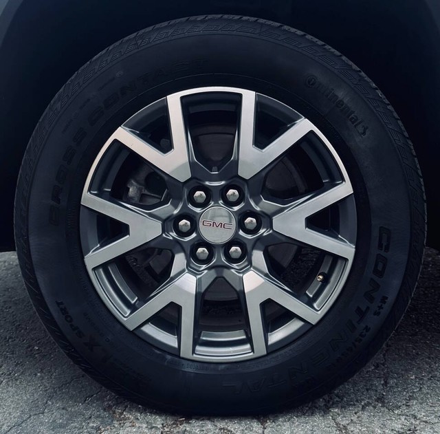 GMC Acadia Vehicle Full-screen Gallery Image 40