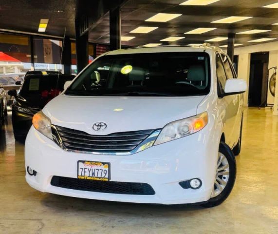 more details - toyota sienna