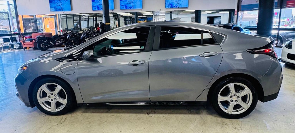 Chevrolet Volt Vehicle Full-screen Gallery Image 04