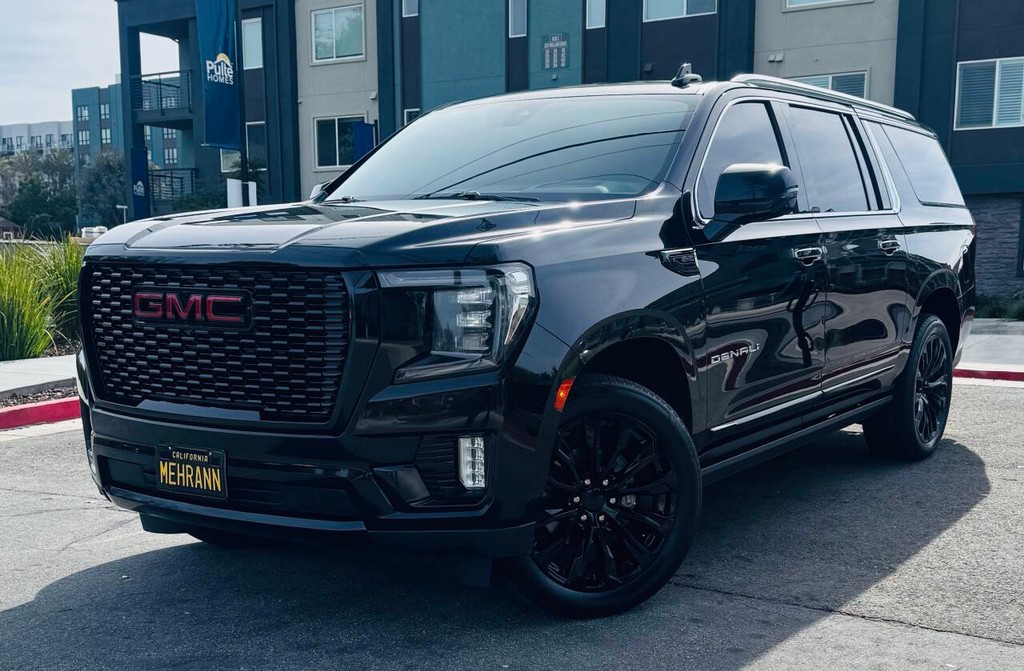 GMC Yukon XL Vehicle Full-screen Gallery Image 05