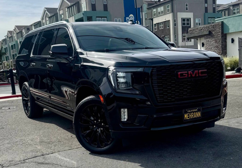 GMC Yukon XL Vehicle Full-screen Gallery Image 06