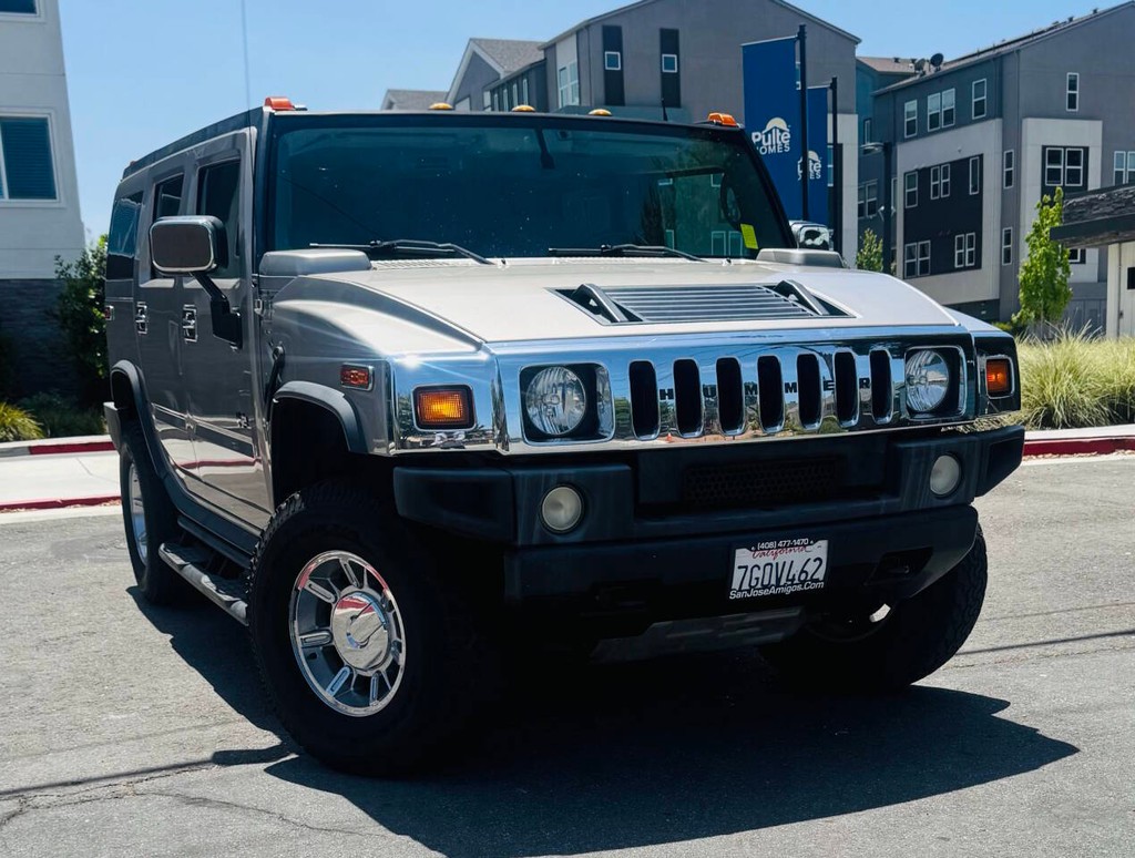 HUMMER H2 Vehicle Full-screen Gallery Image 02