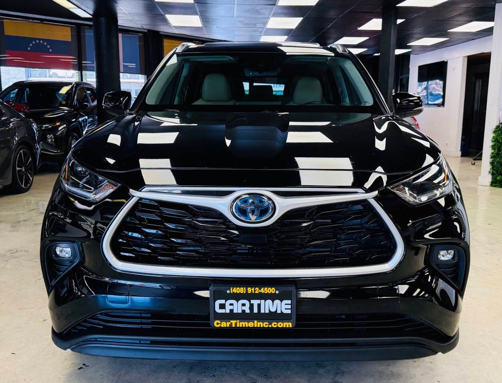 Toyota Highlander Hybrid Vehicle Full-screen Gallery Image 09