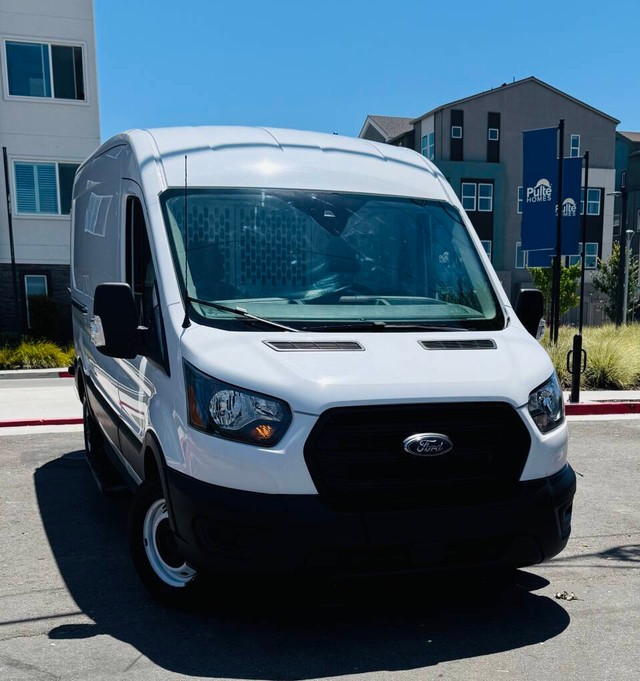 Ford Transit Cargo Van Vehicle Full-screen Gallery Image 02