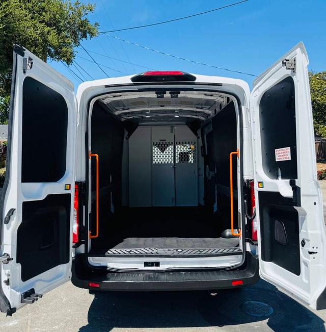 Ford Transit Cargo Van Vehicle Full-screen Gallery Image 10