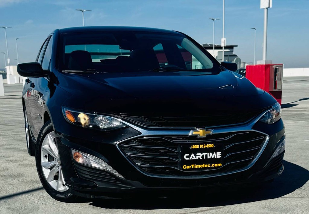 Chevrolet Malibu Vehicle Full-screen Gallery Image 02