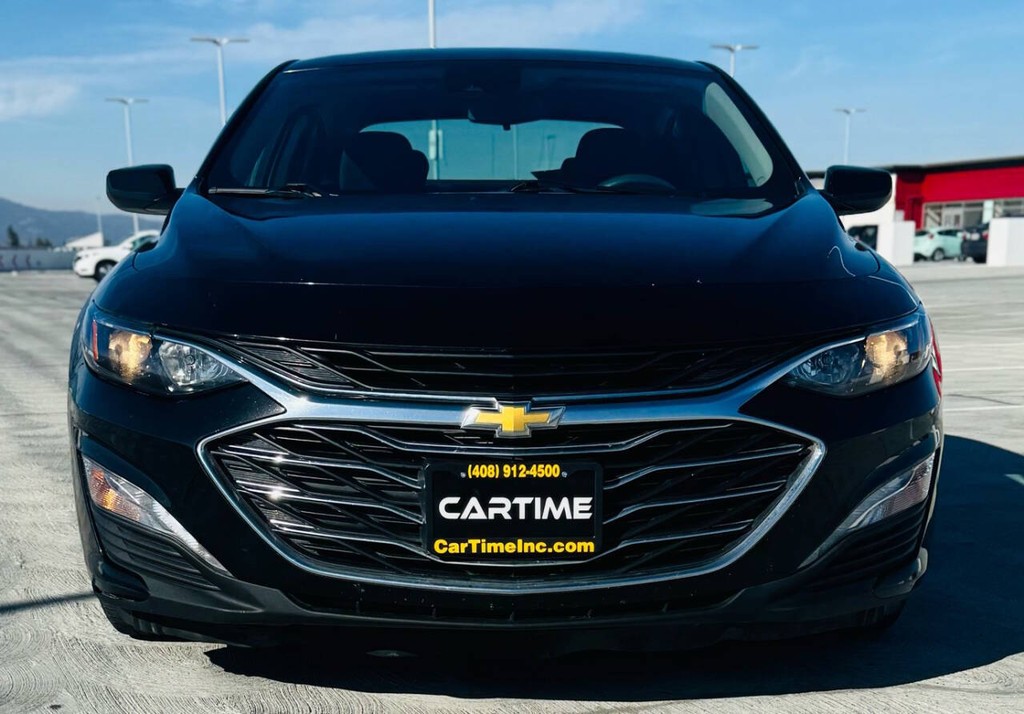 Chevrolet Malibu Vehicle Full-screen Gallery Image 12