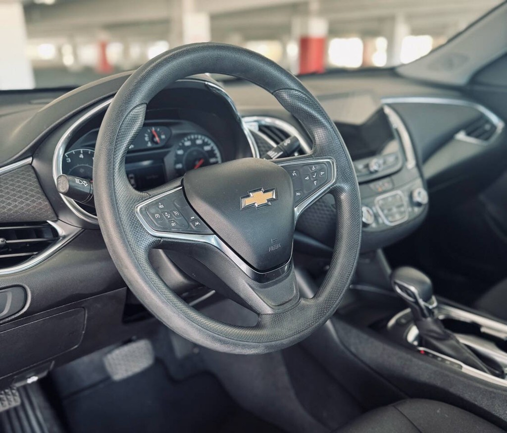 Chevrolet Malibu Vehicle Full-screen Gallery Image 19