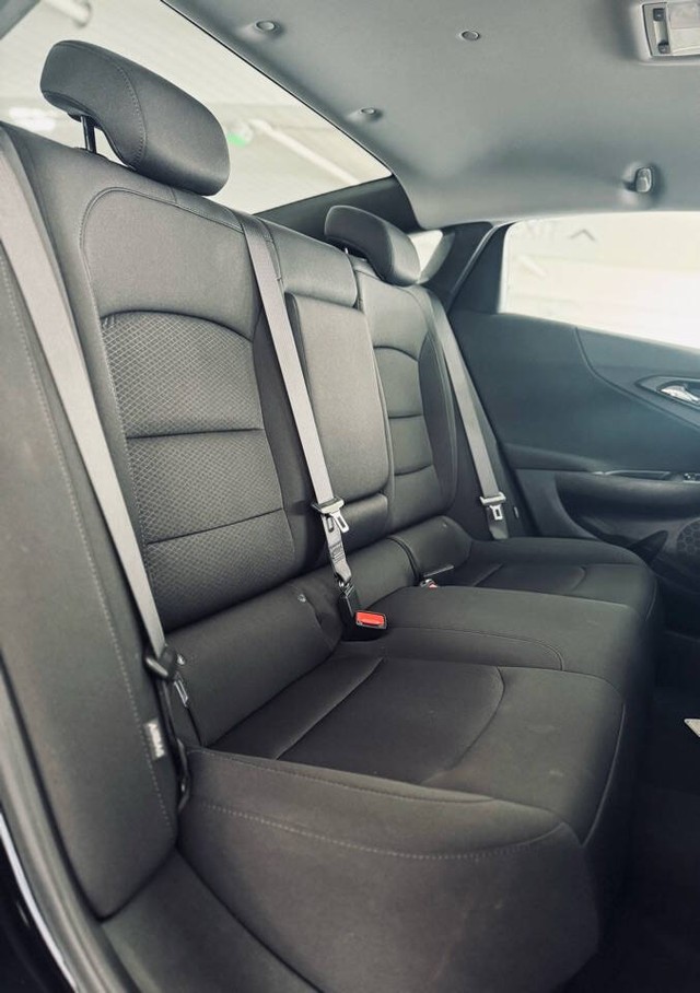 Chevrolet Malibu Vehicle Full-screen Gallery Image 26