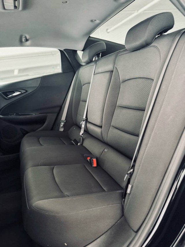 Chevrolet Malibu Vehicle Full-screen Gallery Image 27