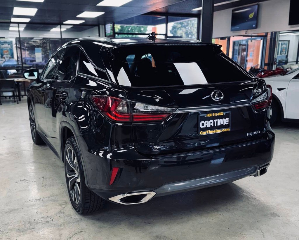 Lexus RX 350 Vehicle Full-screen Gallery Image 06