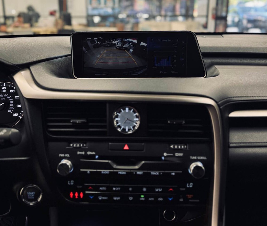 Lexus RX 350 Vehicle Full-screen Gallery Image 12