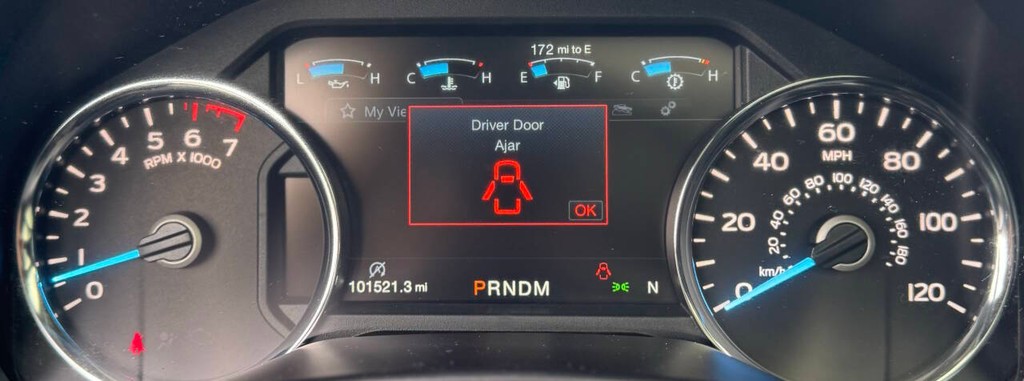 Ford F-150 Vehicle Full-screen Gallery Image 09