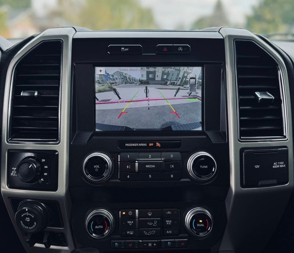 Ford F-150 Vehicle Full-screen Gallery Image 13