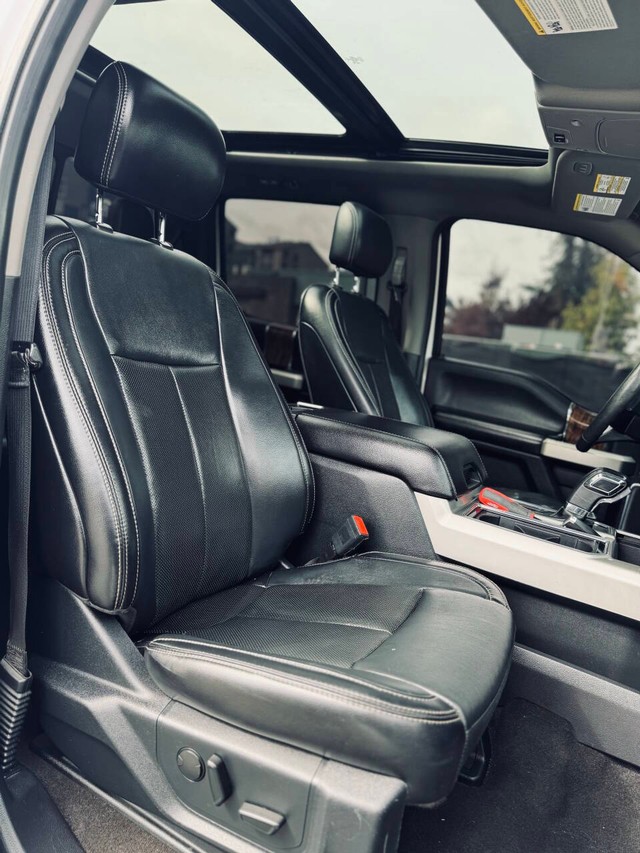 Ford F-150 Vehicle Full-screen Gallery Image 15