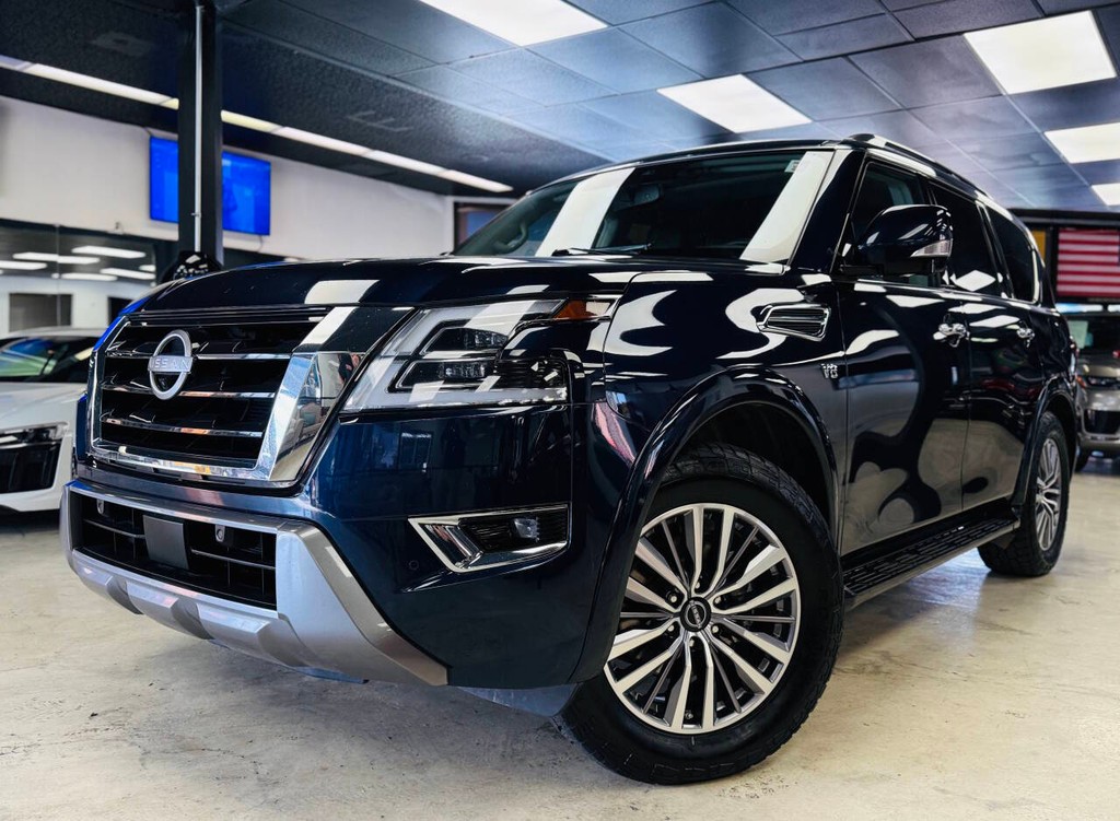 Nissan Armada Vehicle Full-screen Gallery Image 02