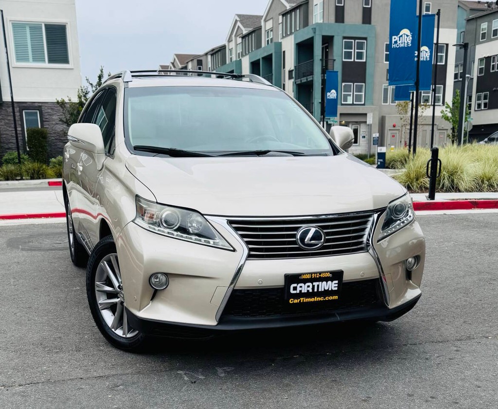 Lexus RX 450h Vehicle Full-screen Gallery Image 02