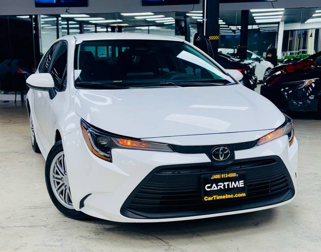 Toyota Corolla Vehicle Full-screen Gallery Image 02