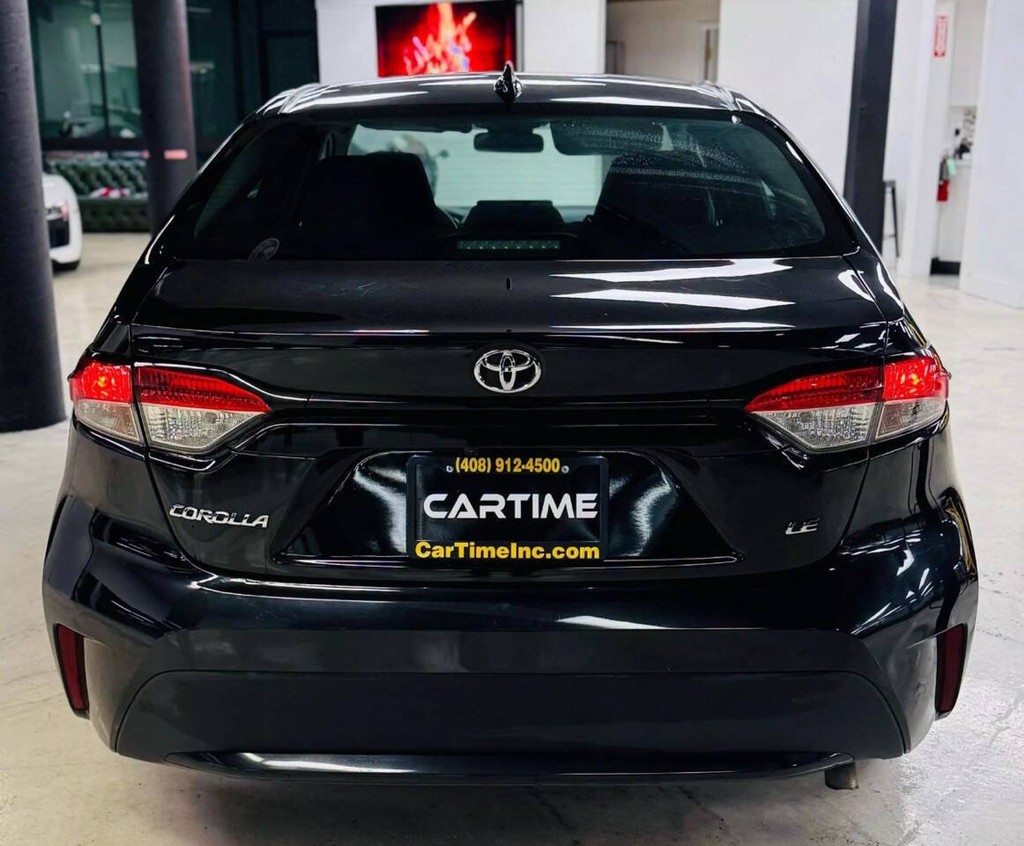 Toyota Corolla Vehicle Full-screen Gallery Image 08