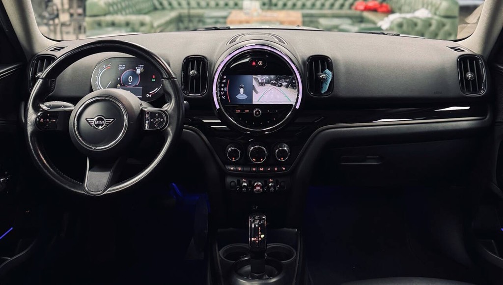 MINI Countryman Vehicle Full-screen Gallery Image 20