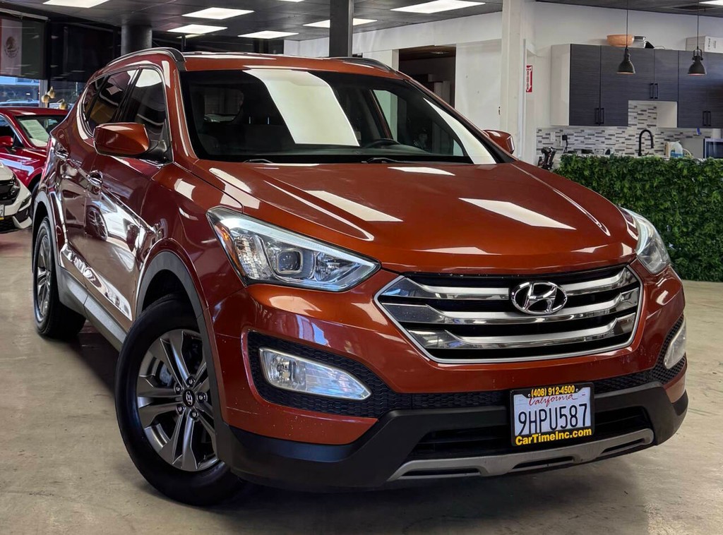 Hyundai Santa Fe Sport Vehicle Full-screen Gallery Image 03