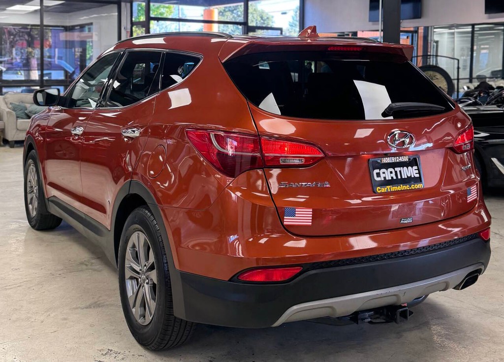 Hyundai Santa Fe Sport Vehicle Full-screen Gallery Image 08