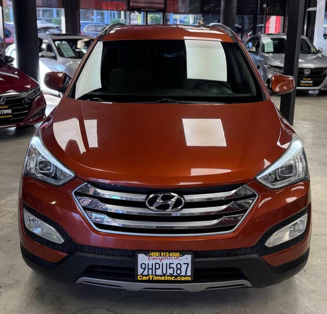 Hyundai Santa Fe Sport Vehicle Full-screen Gallery Image 05