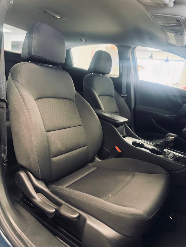 Chevrolet Malibu Vehicle Full-screen Gallery Image 13