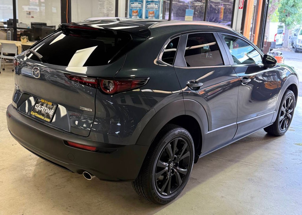 Mazda CX-30 Vehicle Full-screen Gallery Image 06