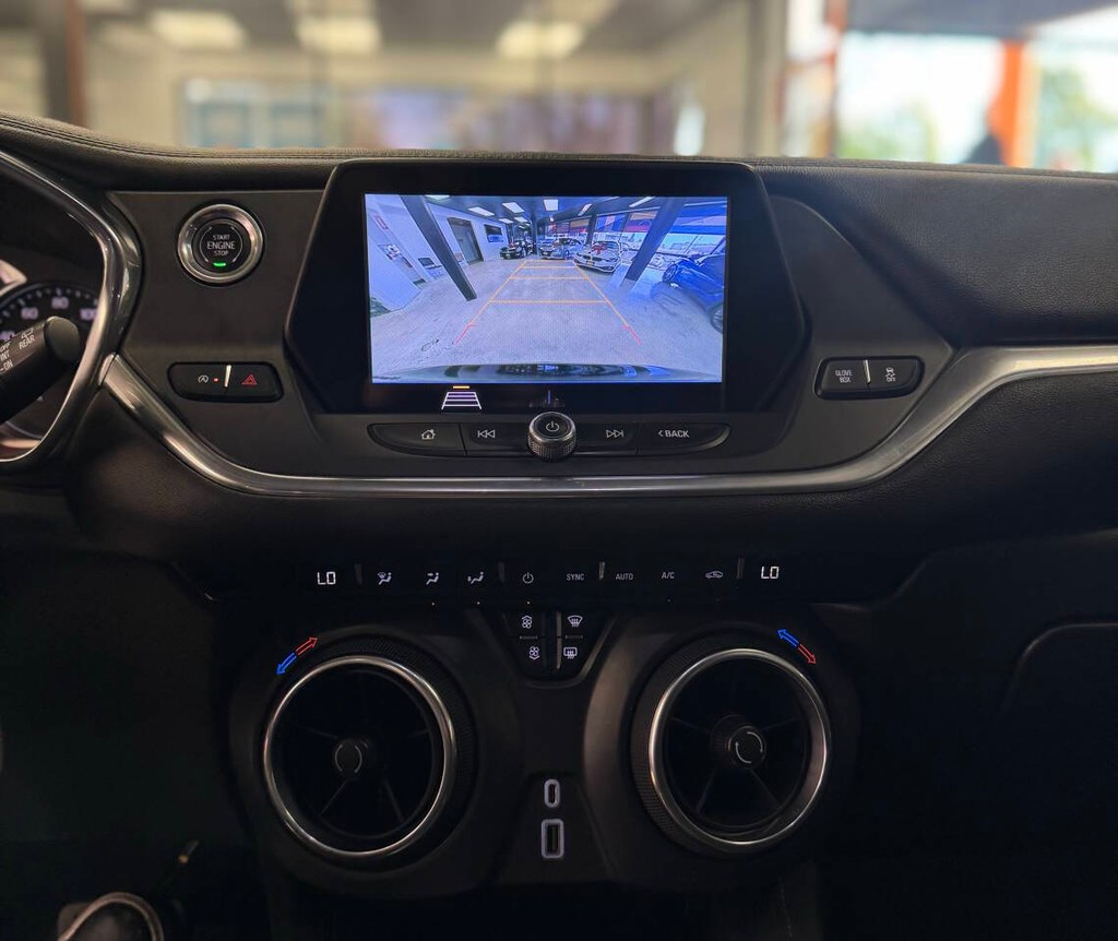 Chevrolet Blazer Vehicle Full-screen Gallery Image 12