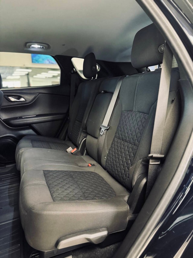 Chevrolet Blazer Vehicle Full-screen Gallery Image 15