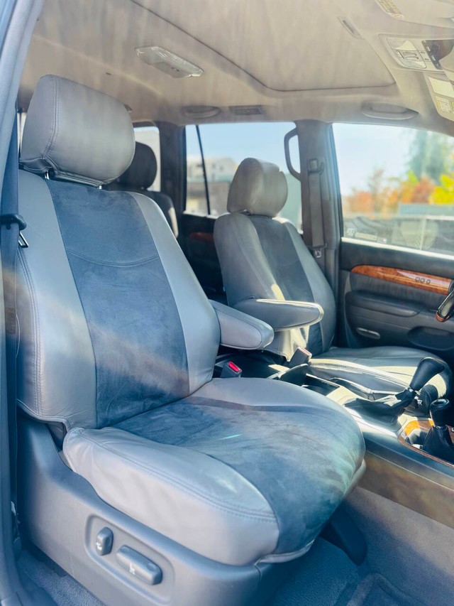 Lexus GX 470 Vehicle Full-screen Gallery Image 13