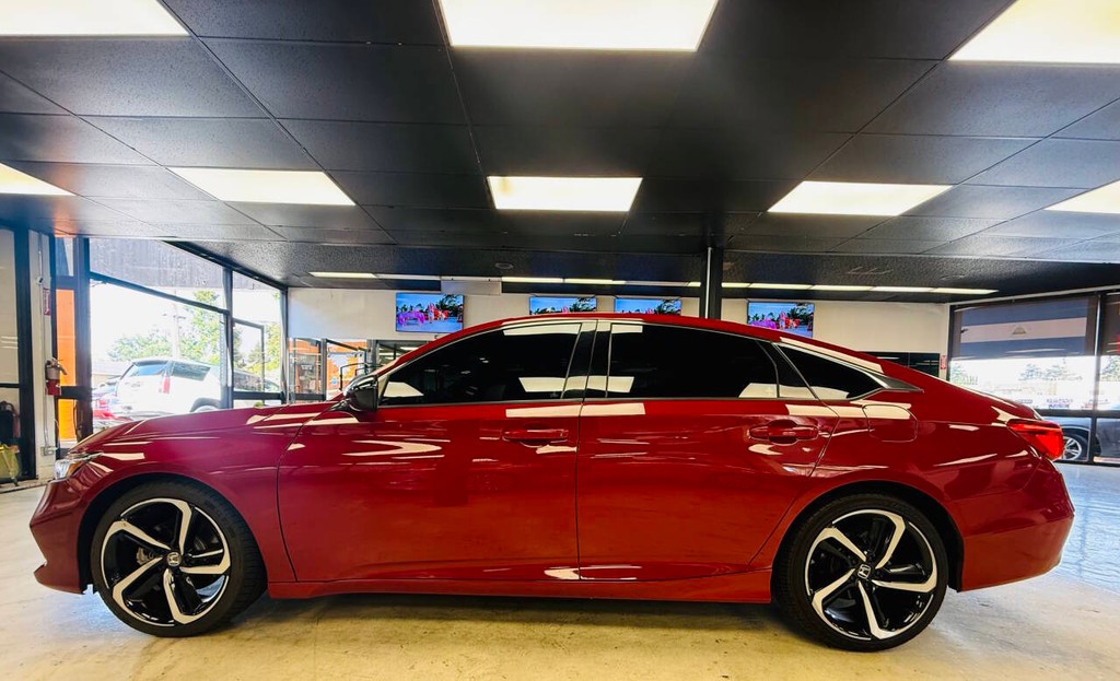 Honda Accord Vehicle Full-screen Gallery Image 02