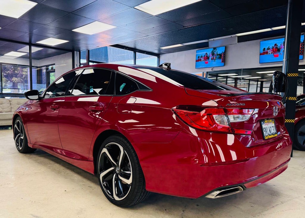 Honda Accord Vehicle Full-screen Gallery Image 03