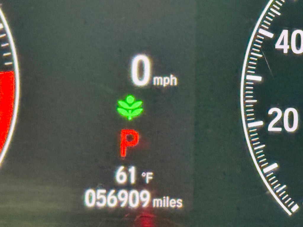 Honda Accord Vehicle Full-screen Gallery Image 15