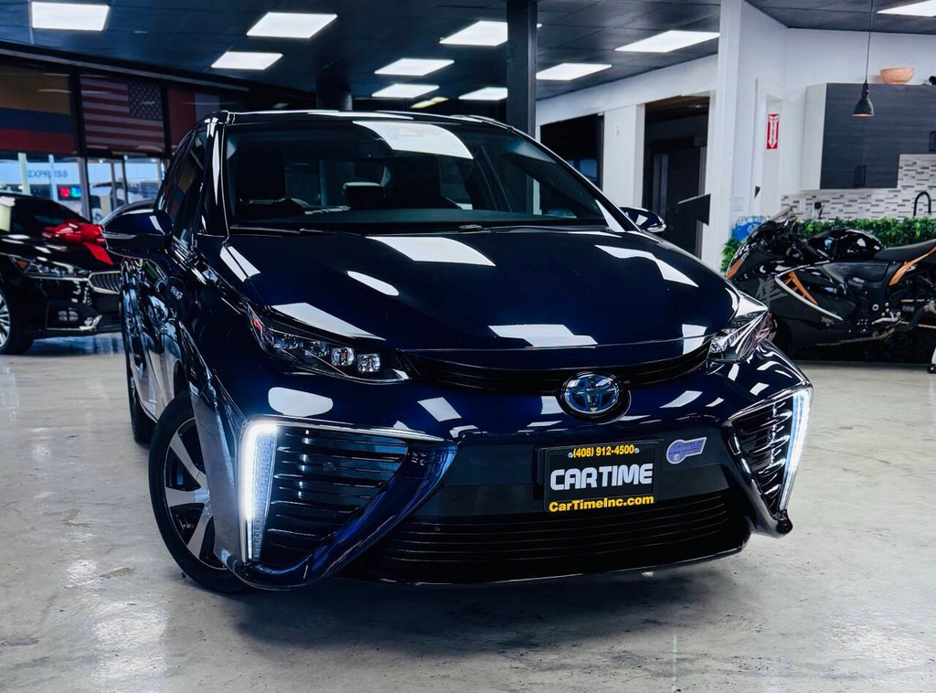 Toyota Mirai Vehicle Full-screen Gallery Image 02