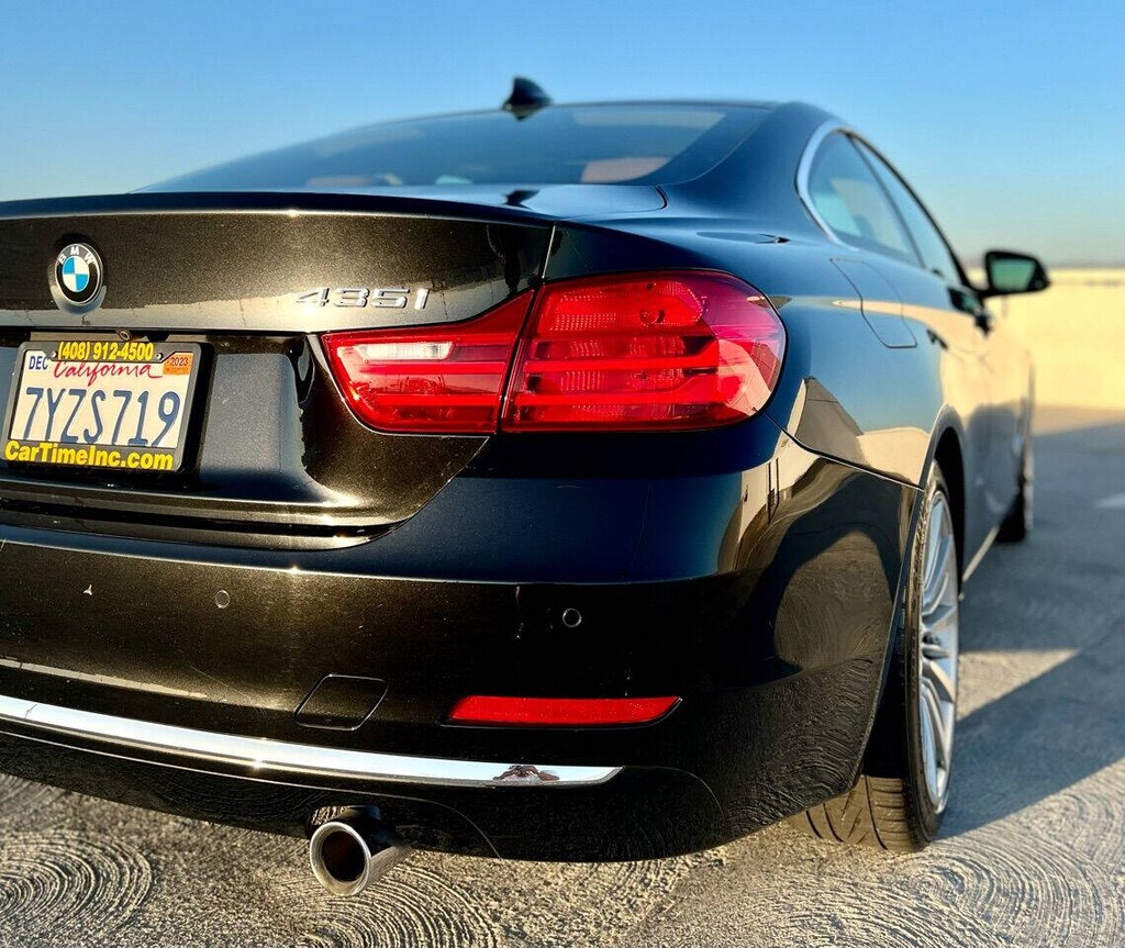 BMW 4 Series Vehicle Full-screen Gallery Image 15