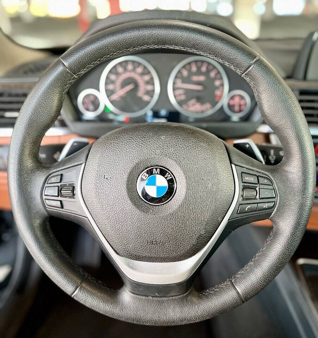 BMW 4 Series Vehicle Full-screen Gallery Image 20