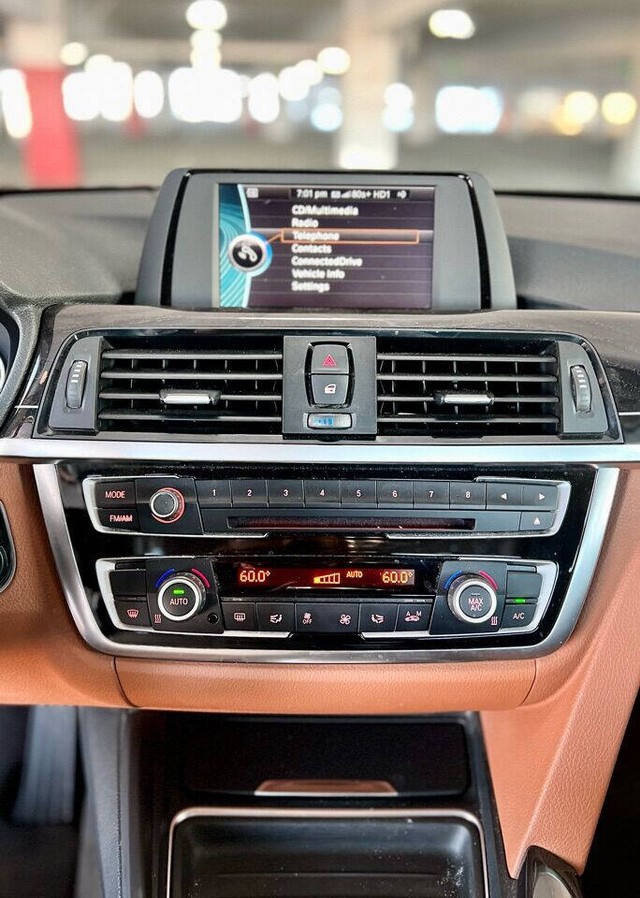 BMW 4 Series Vehicle Full-screen Gallery Image 25