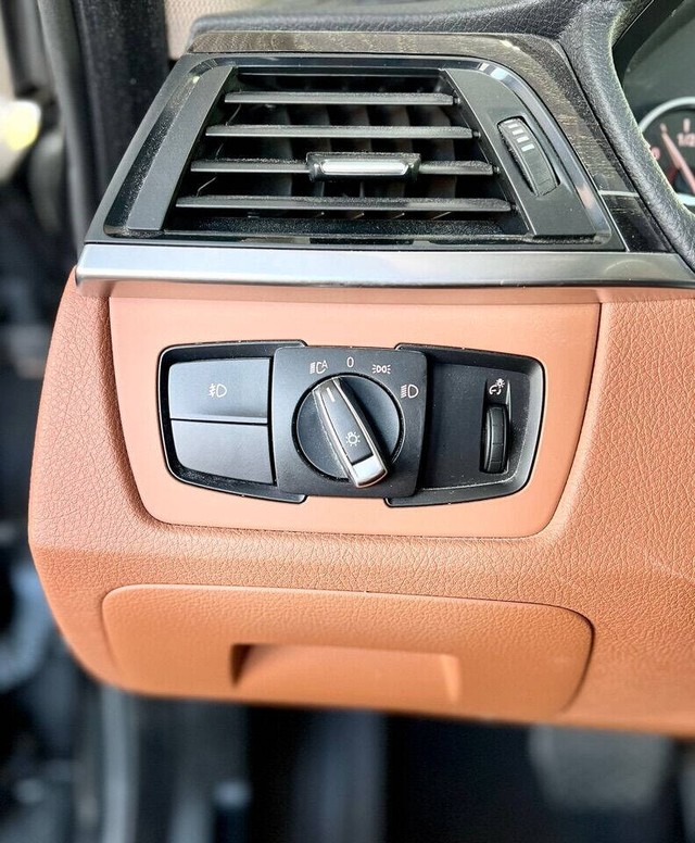 BMW 4 Series Vehicle Full-screen Gallery Image 27