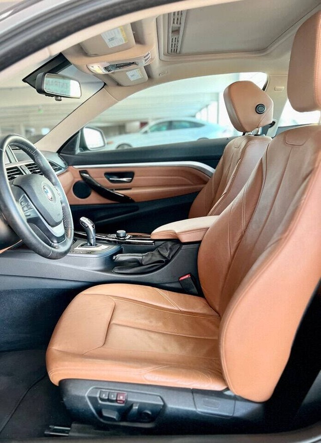 BMW 4 Series Vehicle Full-screen Gallery Image 28