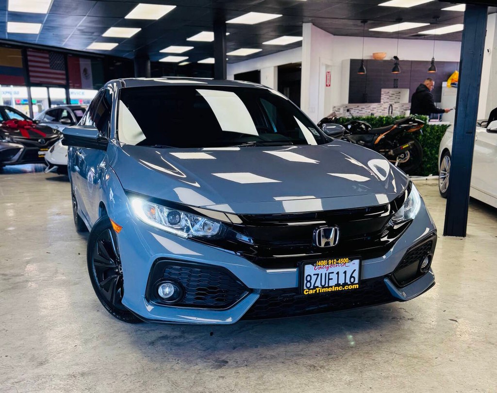 Honda Civic Hatchback Vehicle Full-screen Gallery Image 02