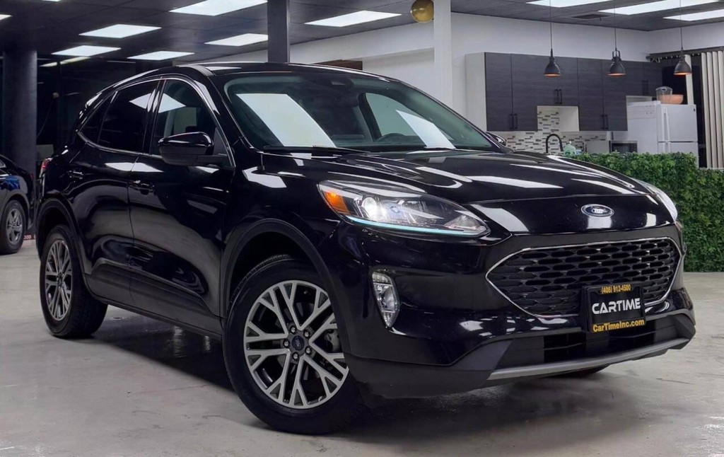 Ford Escape Vehicle Full-screen Gallery Image 06