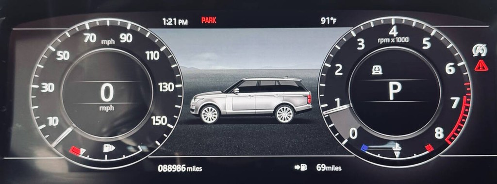 Land Rover Range Rover Vehicle Full-screen Gallery Image 18